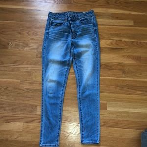 American Eagle High Waisted Jeans